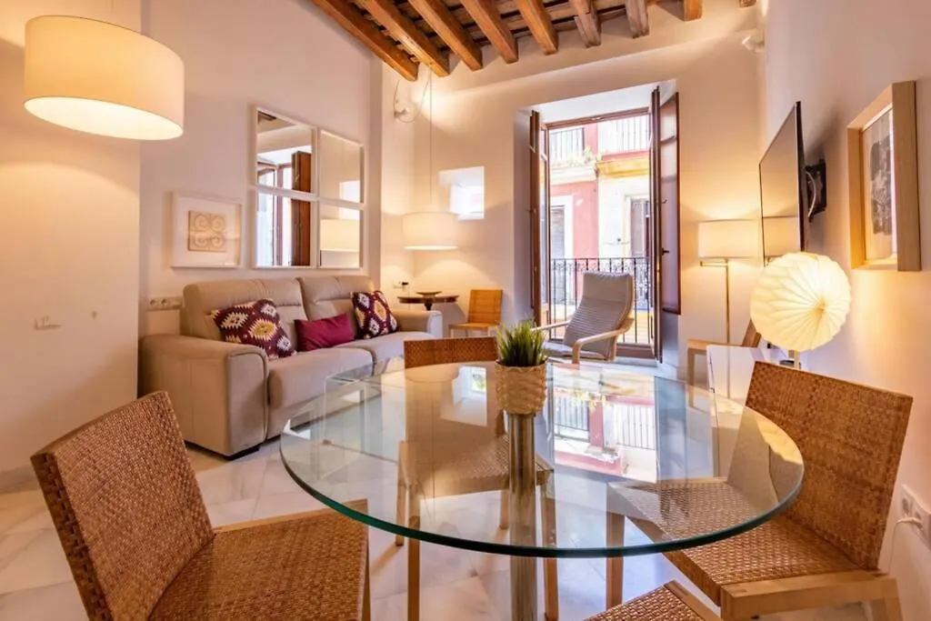 Hernando Colon Deluxe Suite by Valcambre Sevilla